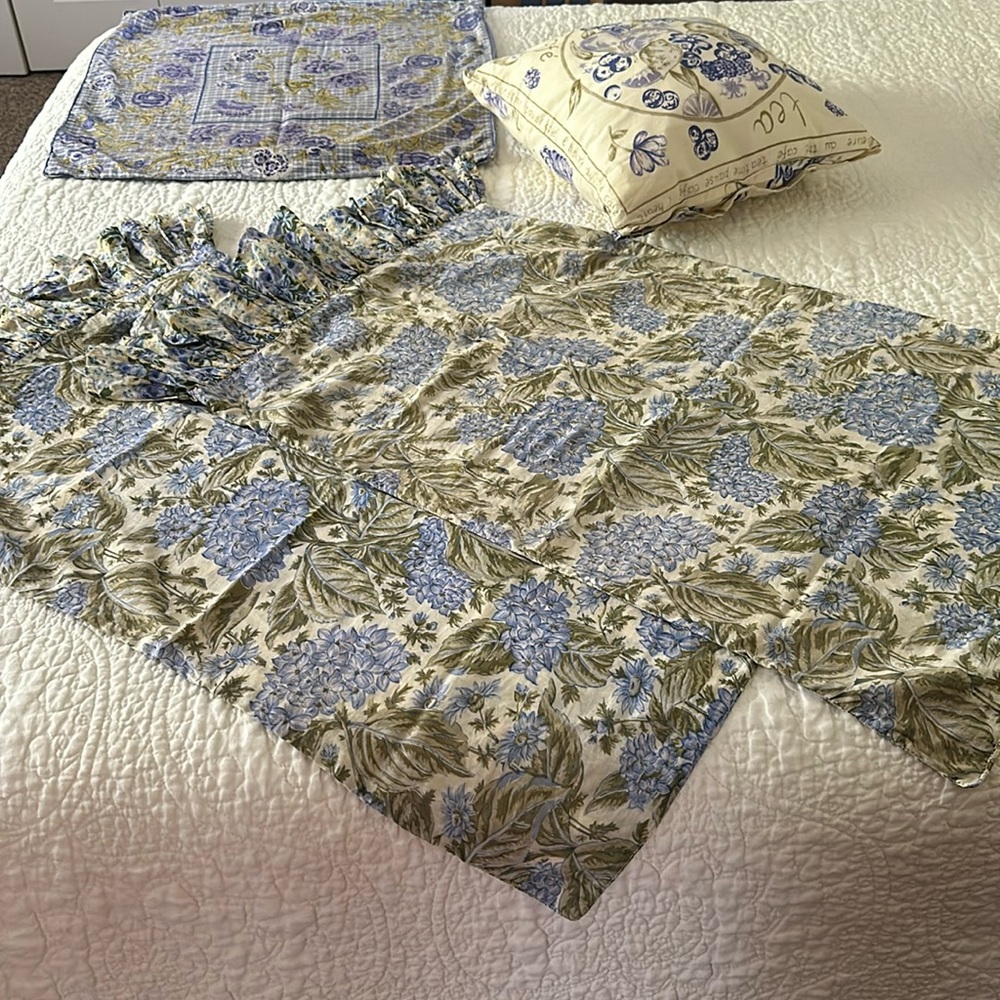 April Cornell Pillow shams